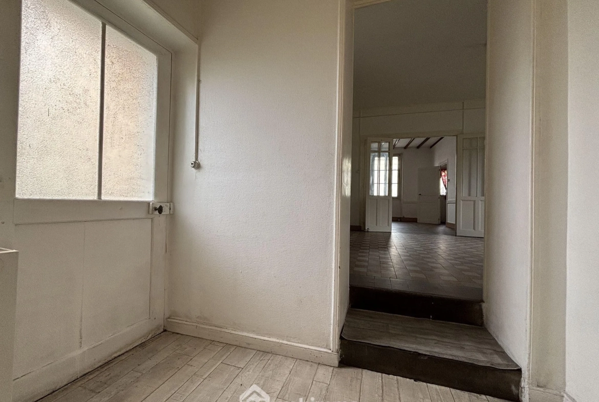 Magnifique maison de ville à Ingrandes-sur-Vienne avec grand terrain de 756 m² 