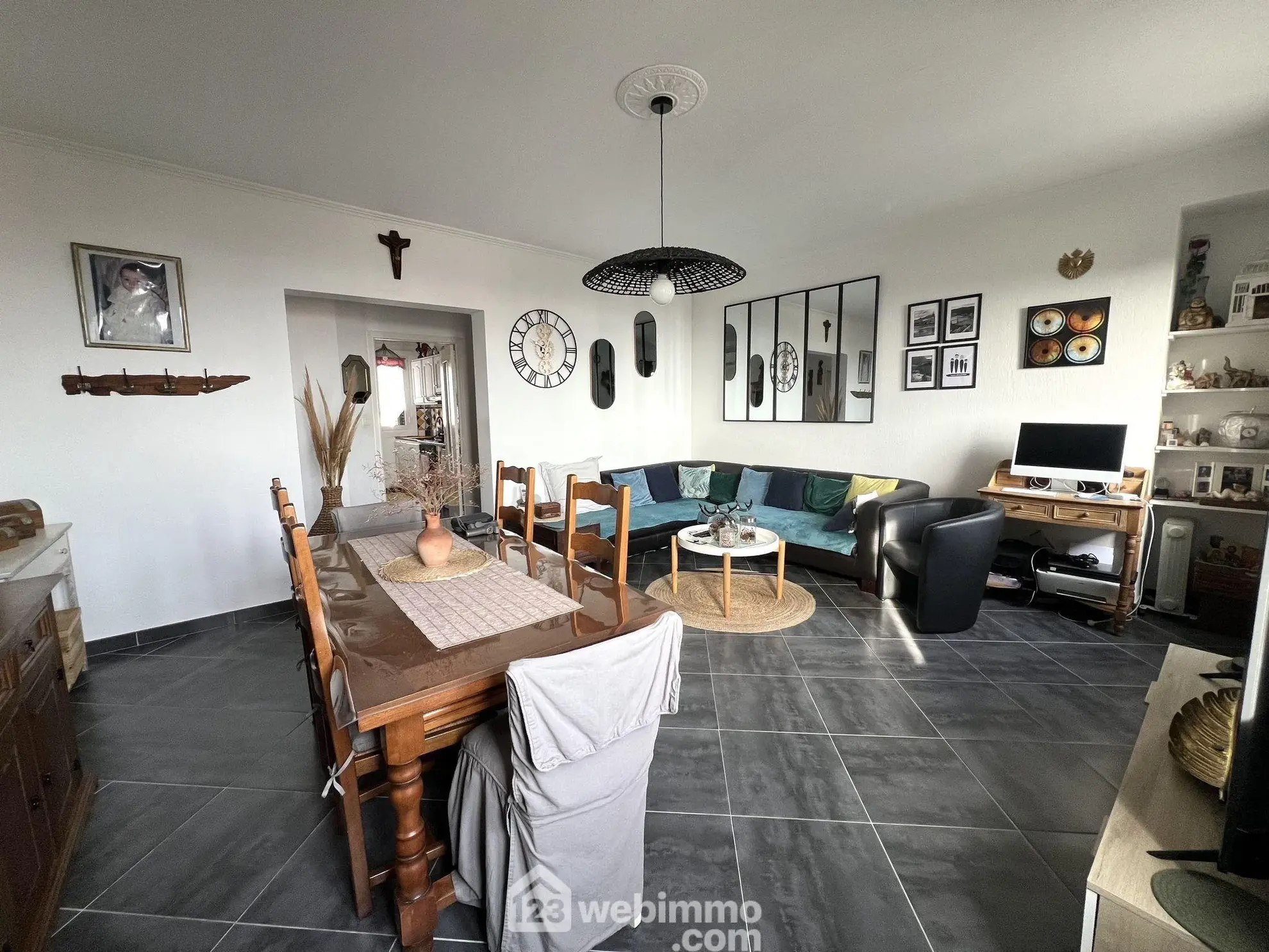Appartement F5 lumineux de 91m² avec parking et cave à Bastia Sud 