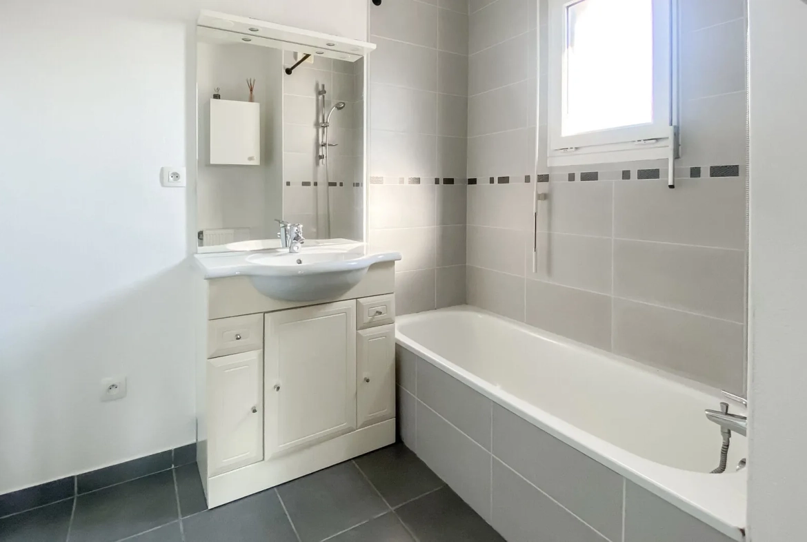 Bel appartement T3 avec vue imprenable et calme à Bayonne 