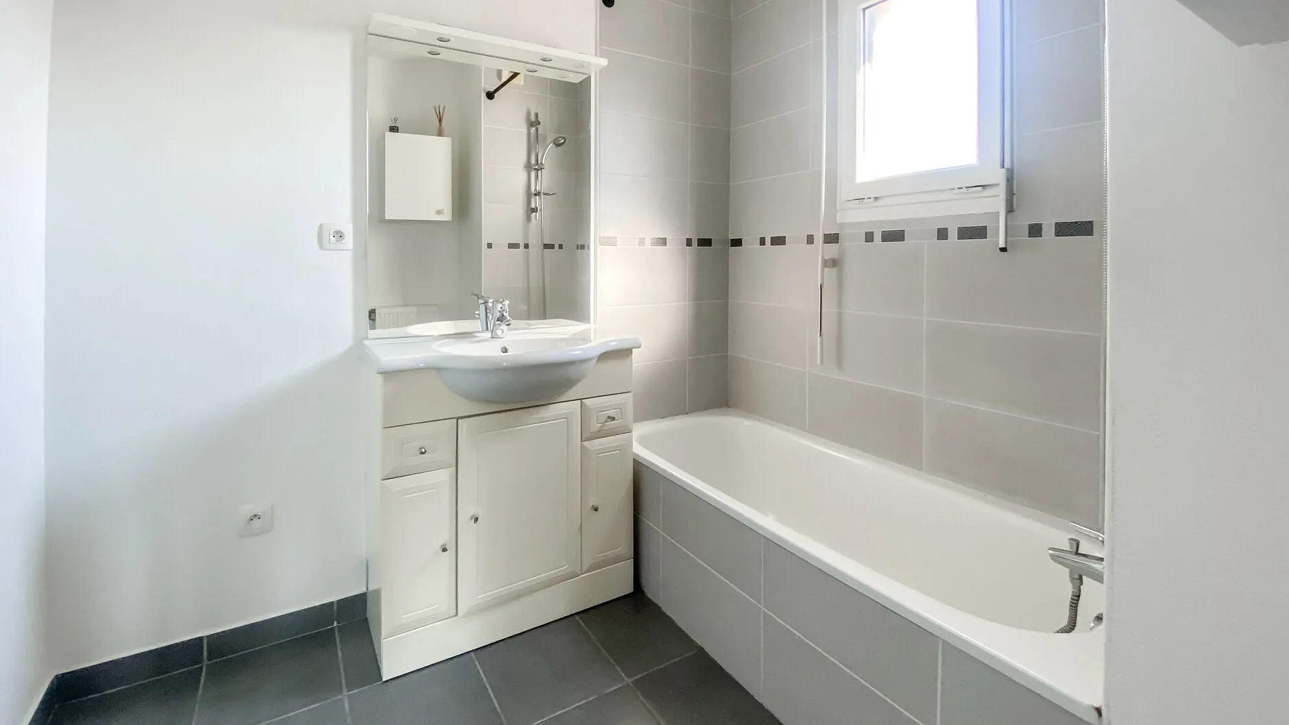 Bel appartement T3 avec vue imprenable et calme à Bayonne 