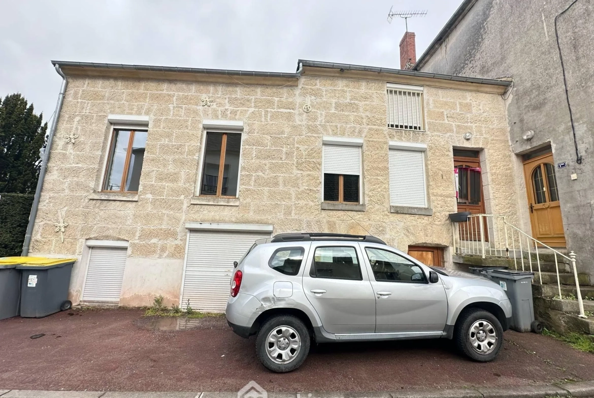 Investissement immobilier rare à Mauregny-en-Haye - 306 m² avec potentiel locatif 