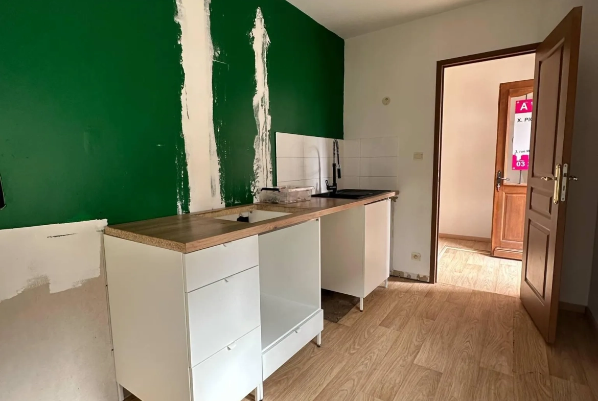 Investissement immobilier rare à Mauregny-en-Haye - 306 m² avec potentiel locatif 