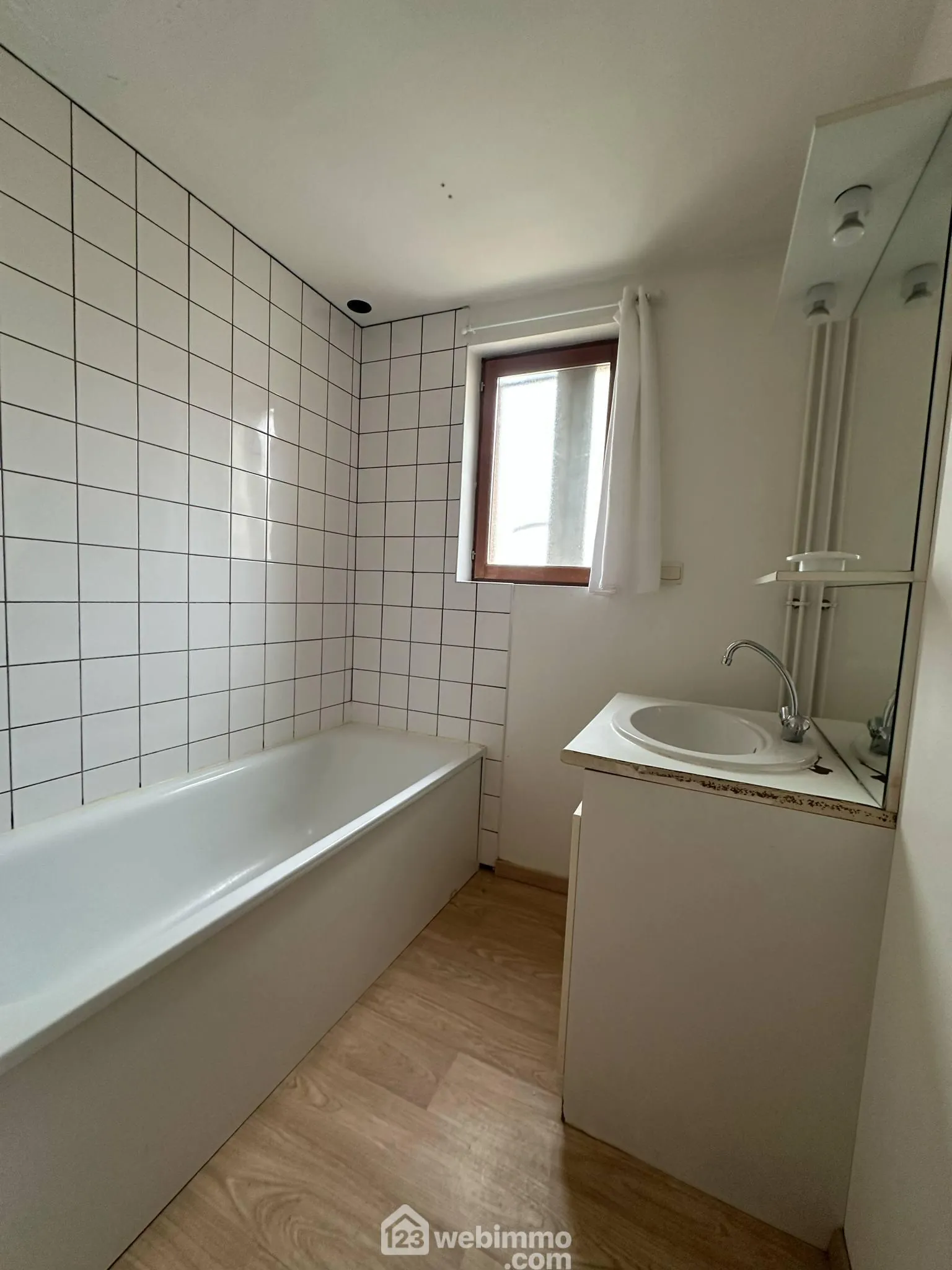 Investissement immobilier rare à Mauregny-en-Haye - 306 m² avec potentiel locatif 