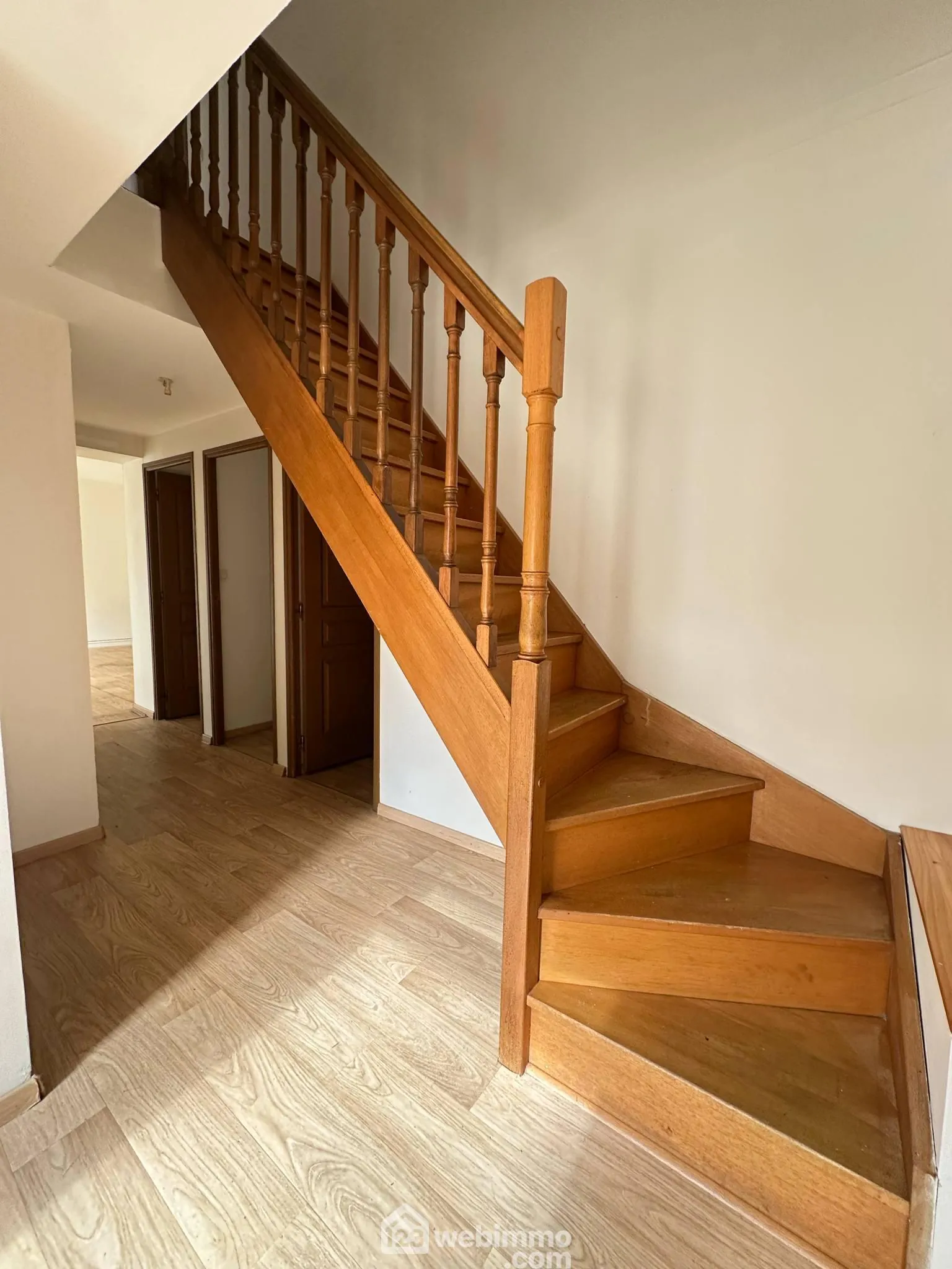 Investissement immobilier rare à Mauregny-en-Haye - 306 m² avec potentiel locatif 