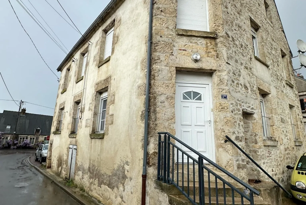 Investissement immobilier rare à Mauregny-en-Haye - 306 m² avec potentiel locatif 