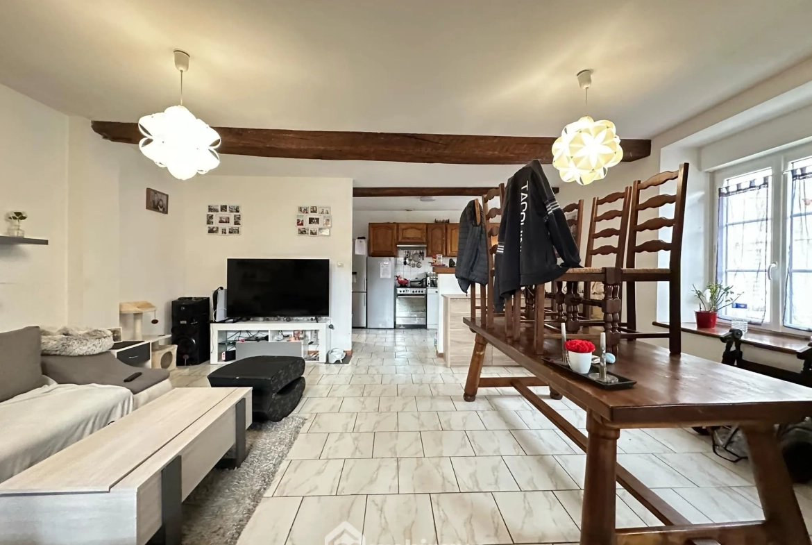 Investissement immobilier rare à Mauregny-en-Haye - 306 m² avec potentiel locatif 