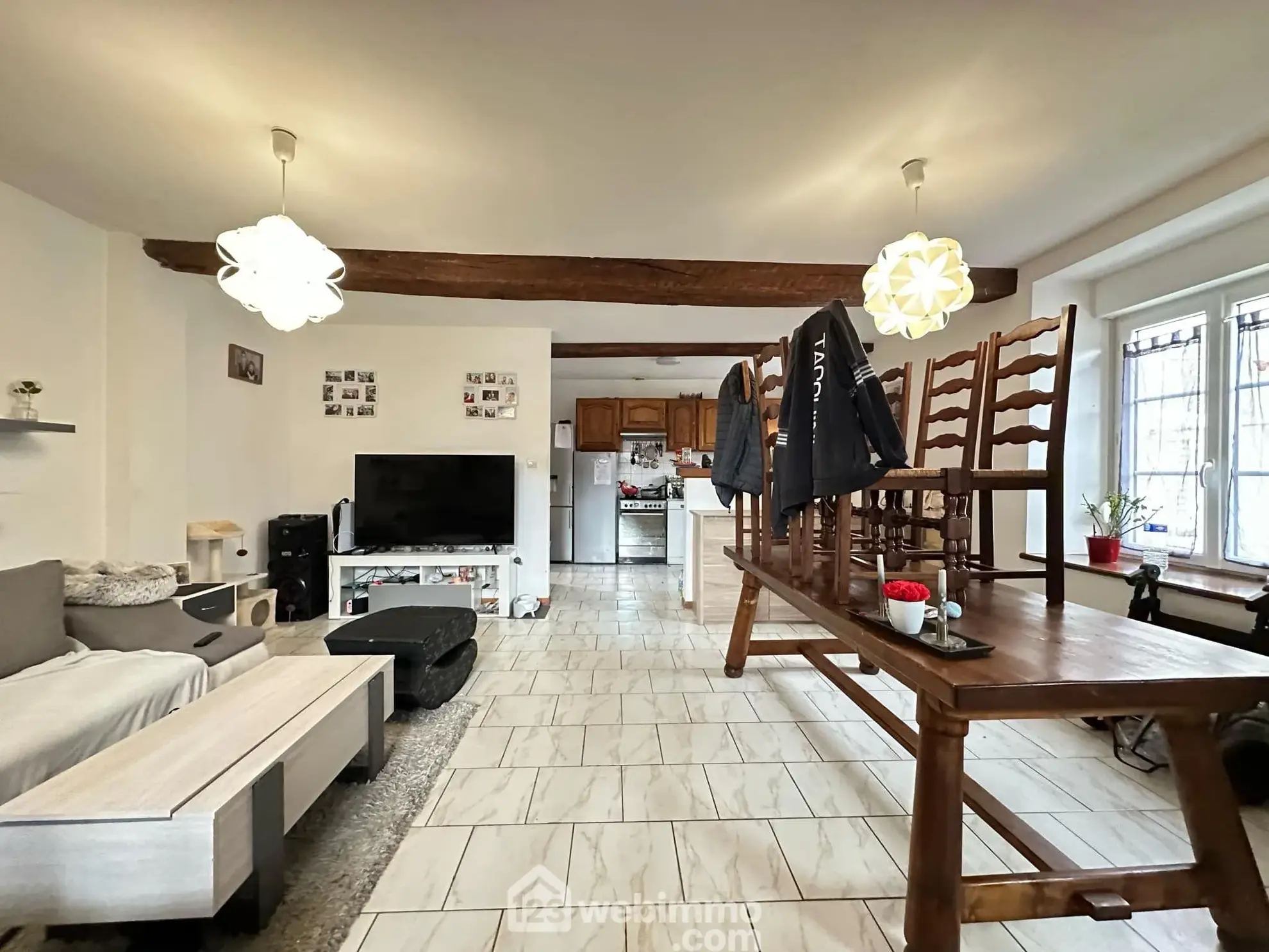 Investissement immobilier rare à Mauregny-en-Haye - 306 m² avec potentiel locatif 