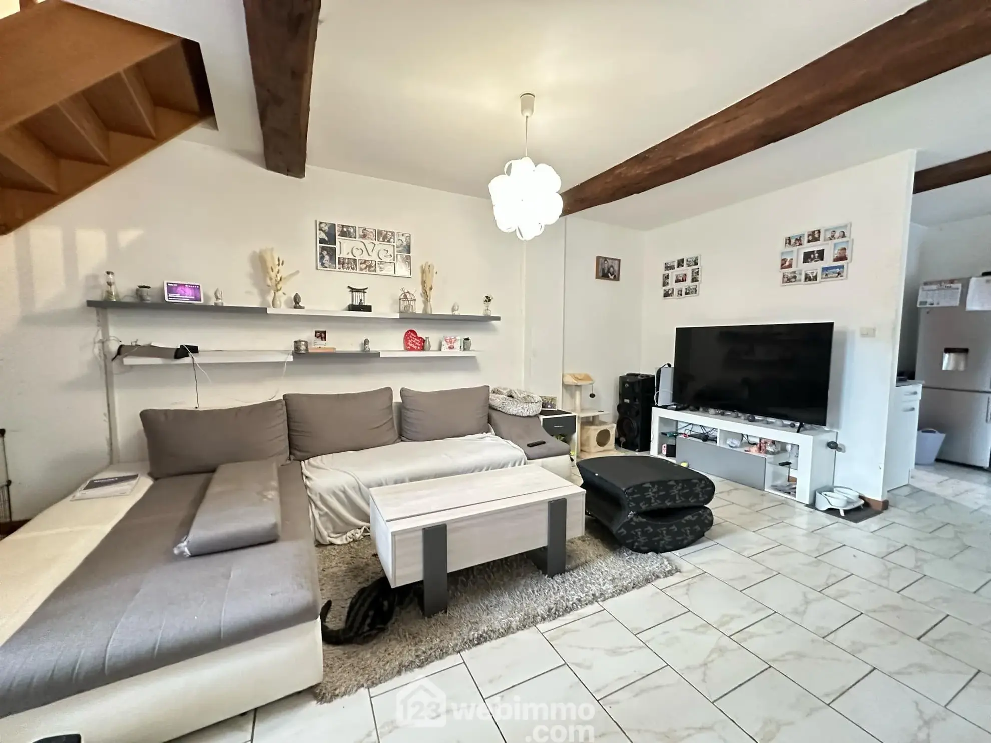 Investissement immobilier rare à Mauregny-en-Haye - 306 m² avec potentiel locatif 