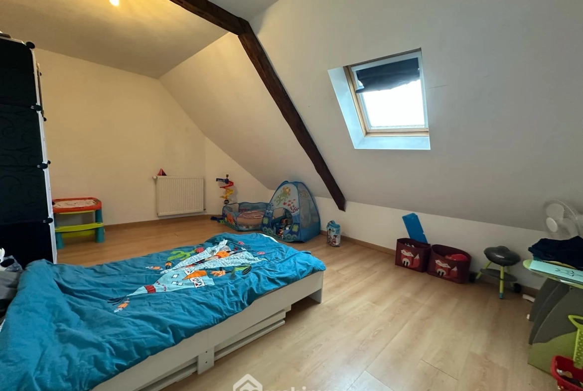 Investissement immobilier rare à Mauregny-en-Haye - 306 m² avec potentiel locatif 
