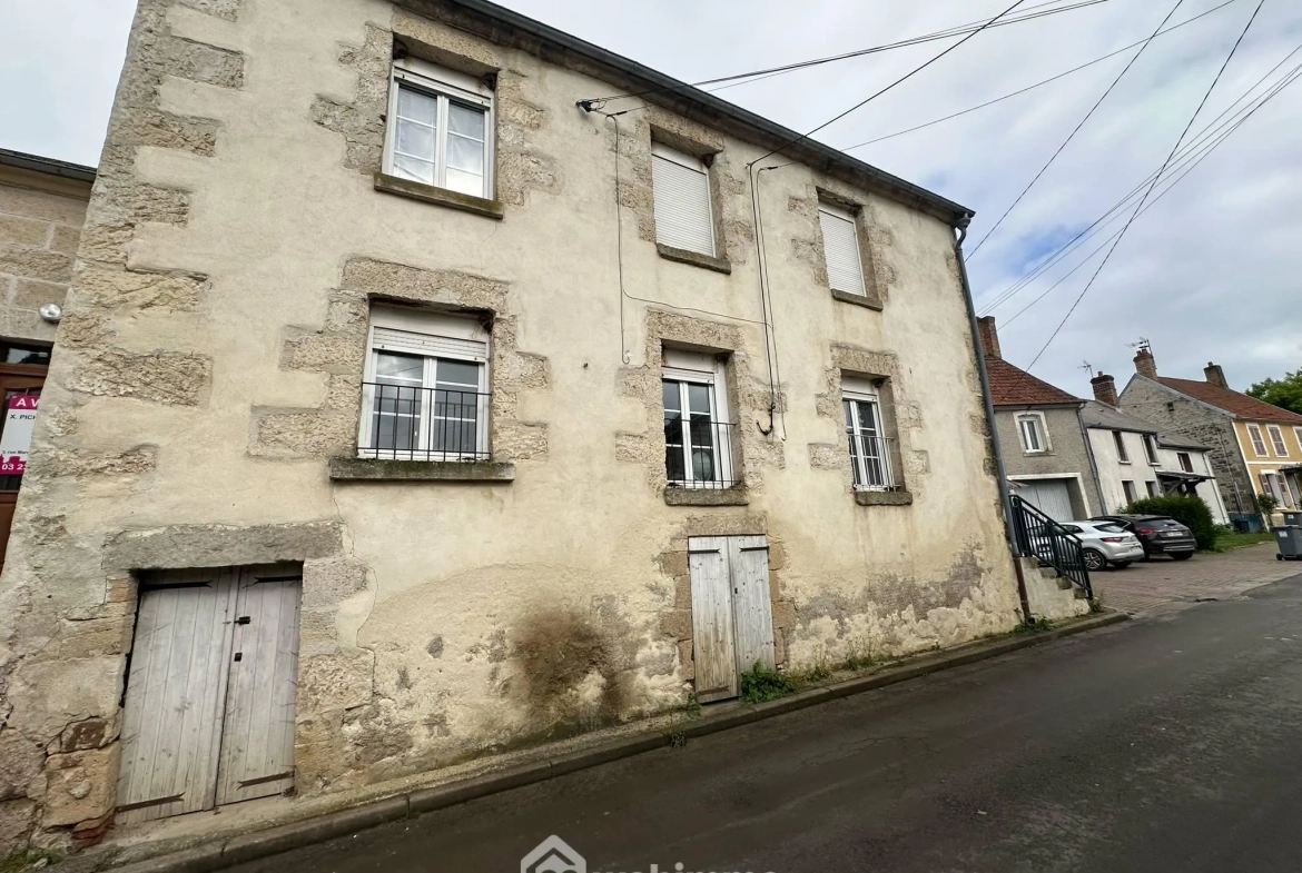 Investissement immobilier rare à Mauregny-en-Haye - 306 m² avec potentiel locatif 