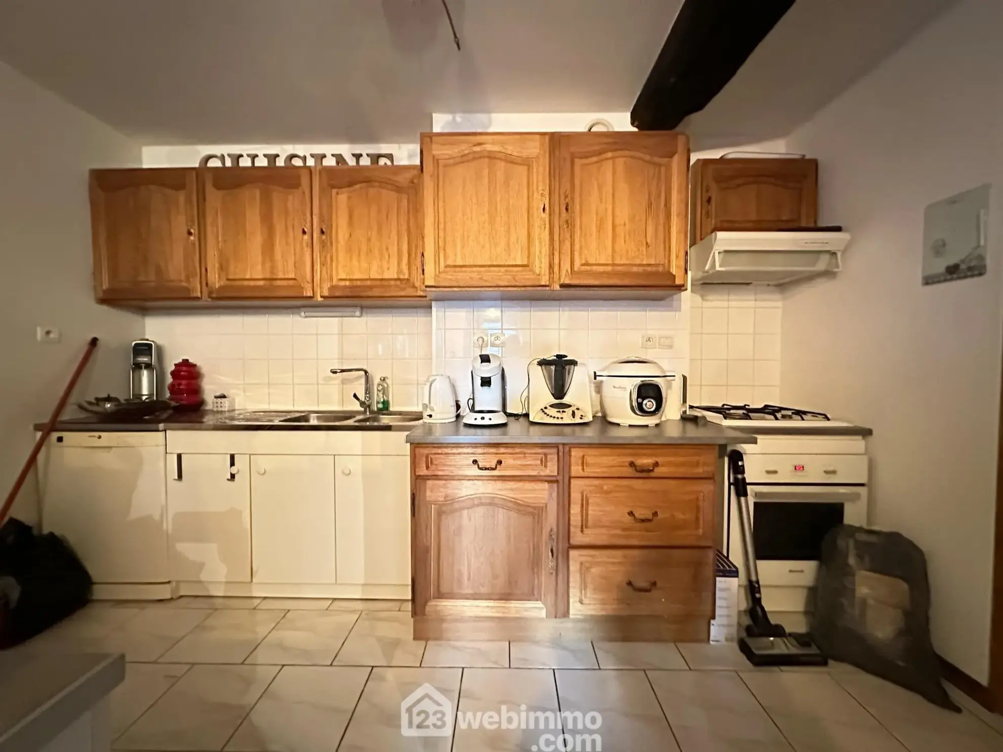 Investissement immobilier rare à Mauregny-en-Haye - 306 m² avec potentiel locatif 
