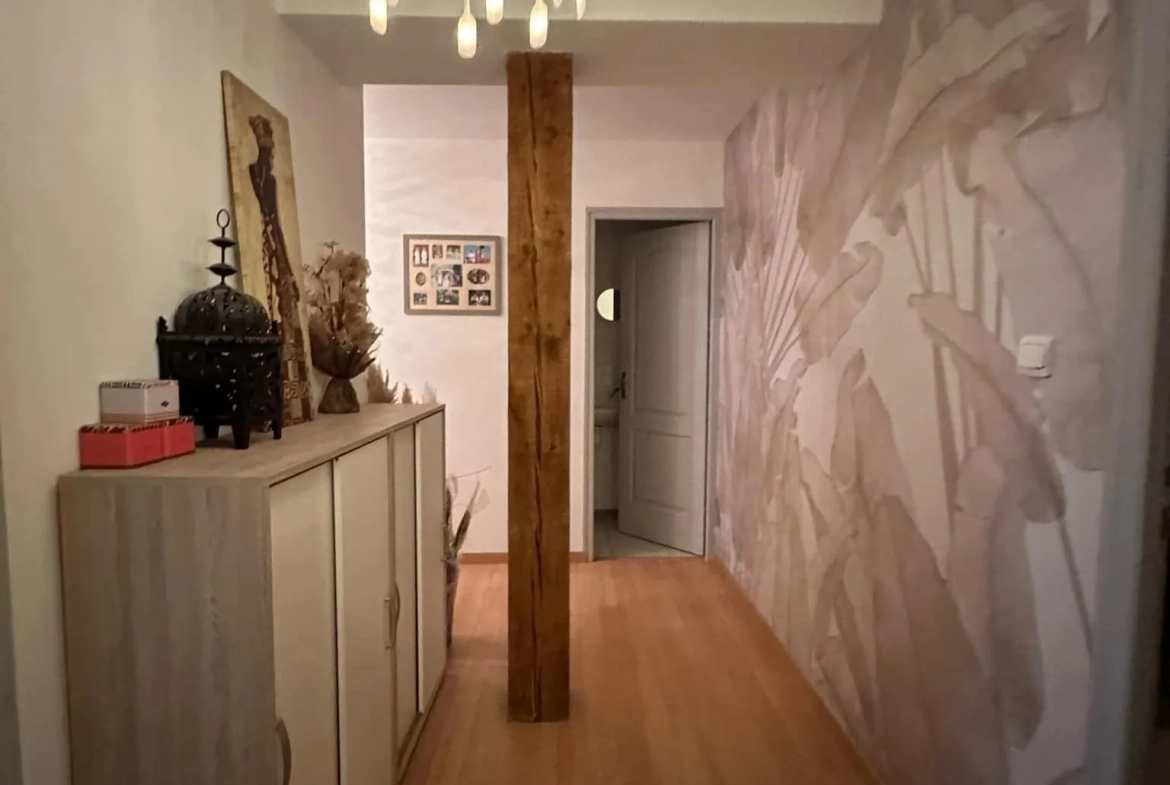 Investissement immobilier rare à Mauregny-en-Haye - 306 m² avec potentiel locatif 