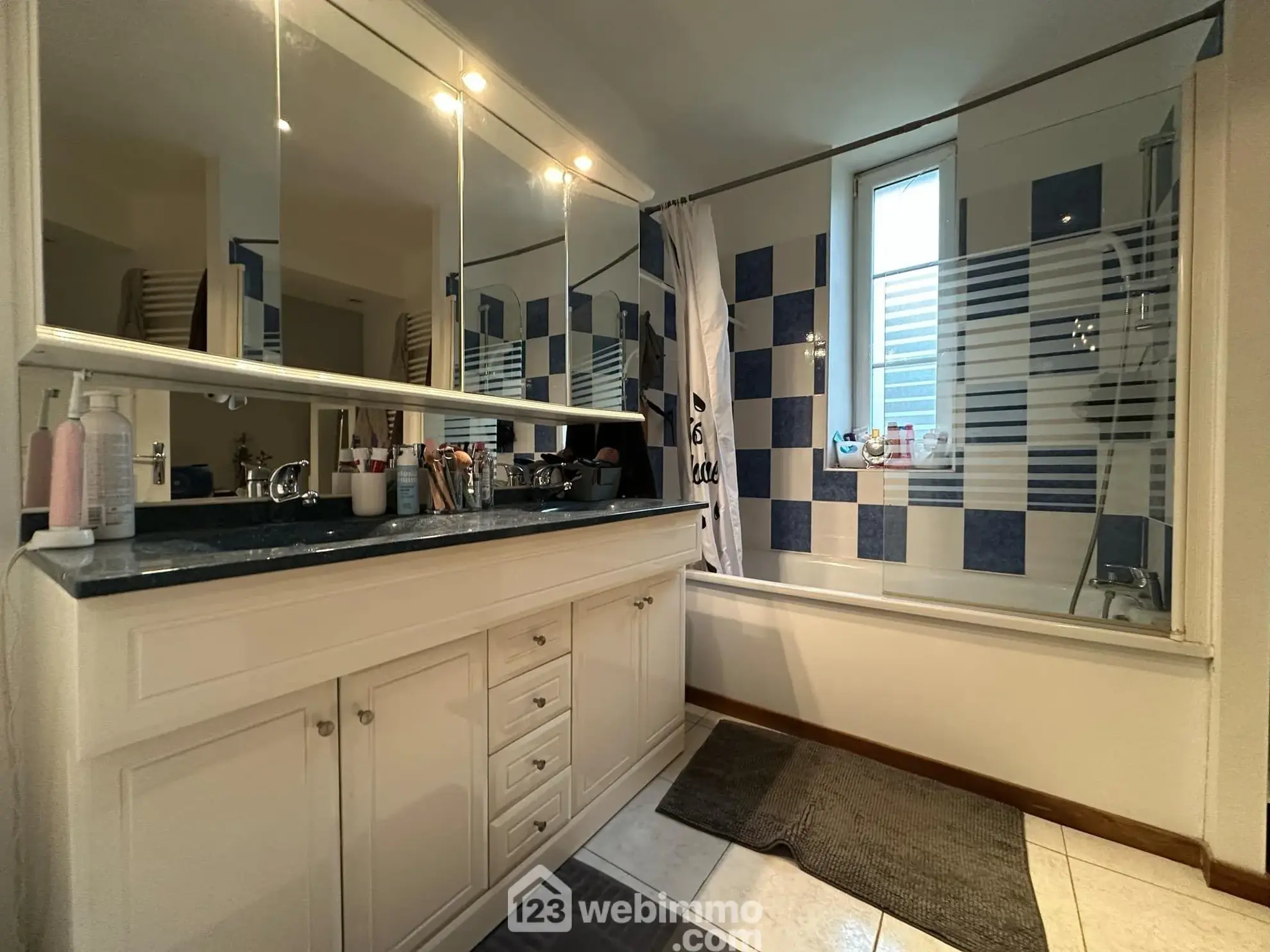 Investissement immobilier rare à Mauregny-en-Haye - 306 m² avec potentiel locatif 