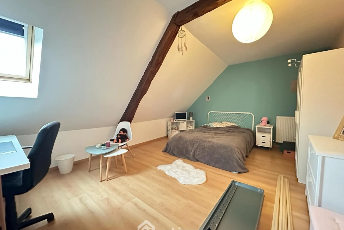 Investissement immobilier rare à Mauregny-en-Haye - 306 m² avec potentiel locatif 