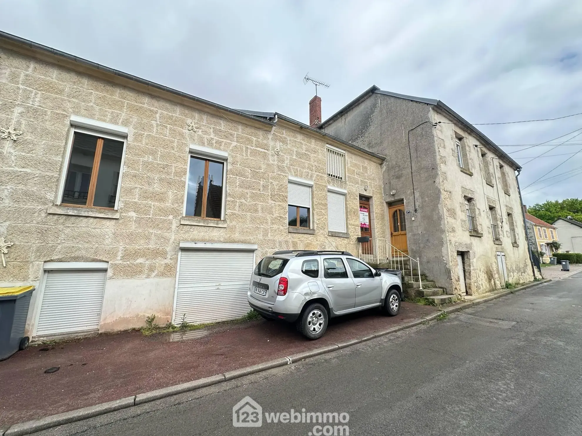 Investissement immobilier rare à Mauregny-en-Haye - 306 m² avec potentiel locatif 