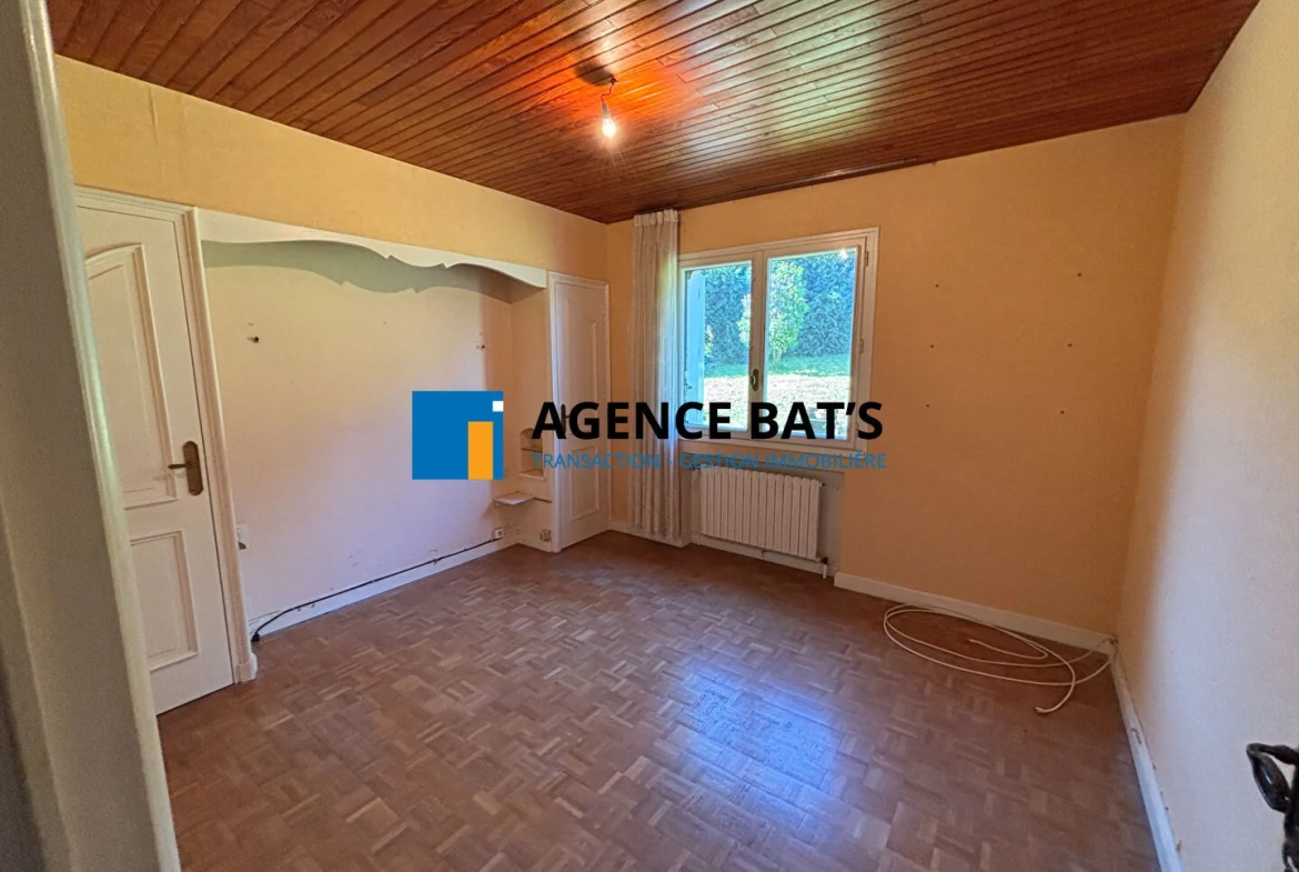 Maison spacieuse de 192 m² à Dunieres avec garage, atelier et vue agréable 