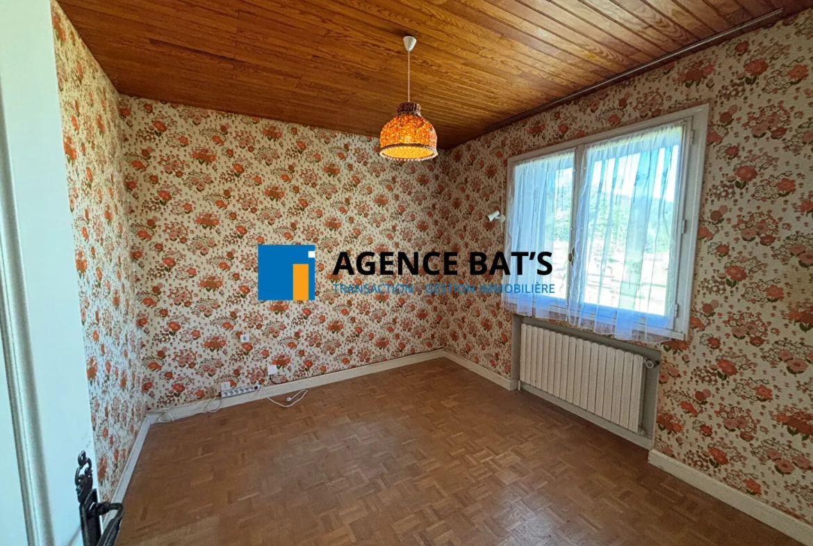 Maison spacieuse de 192 m² à Dunieres avec garage, atelier et vue agréable 