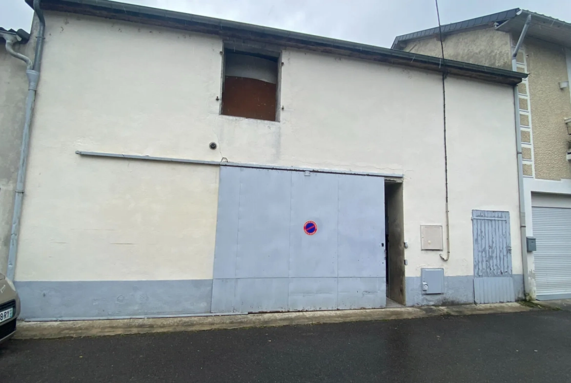 Grange de 64 m² à Lestelle Betharram avec potentiel résidentiel ou stockage 