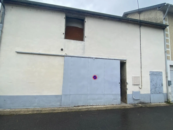 Grange de 64 m² à Lestelle Betharram avec potentiel résidentiel ou stockage