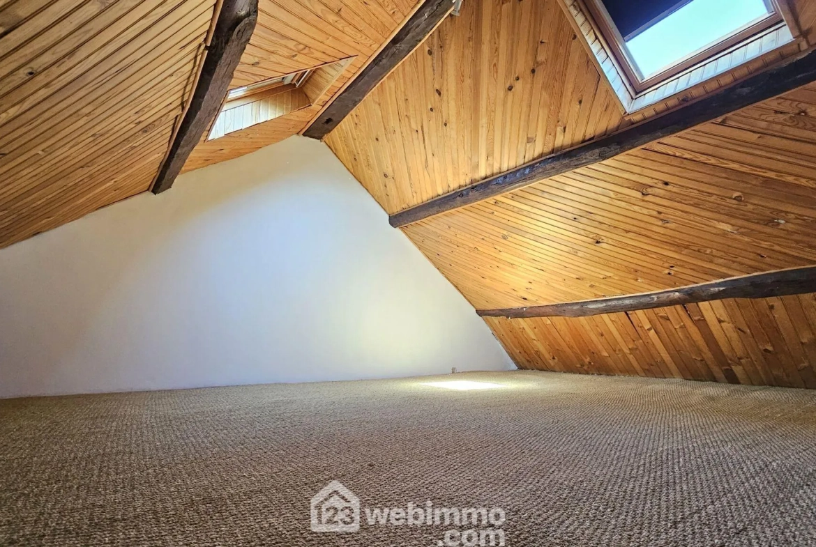 Maison en pierre de 75 m² à Milly-la-Forêt avec terrasse arborée 