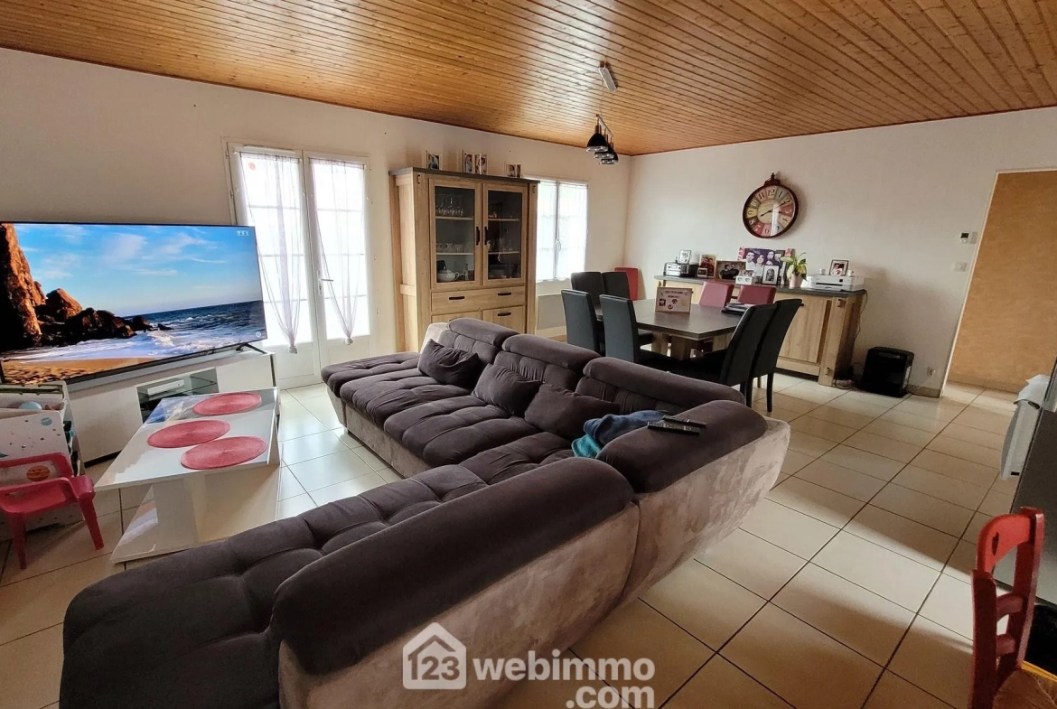 Maison de 80 m² avec garage à Le Bernard, calme proche plages 