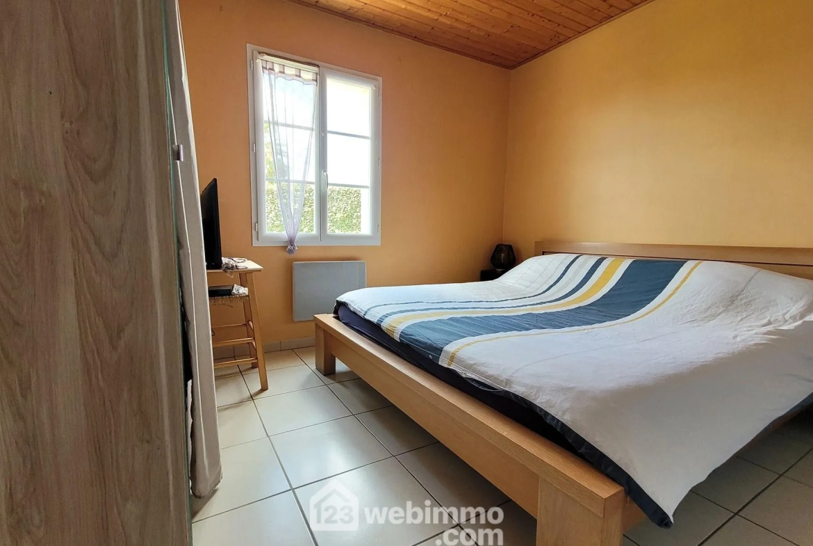 Maison de 80 m² avec garage à Le Bernard, calme proche plages 