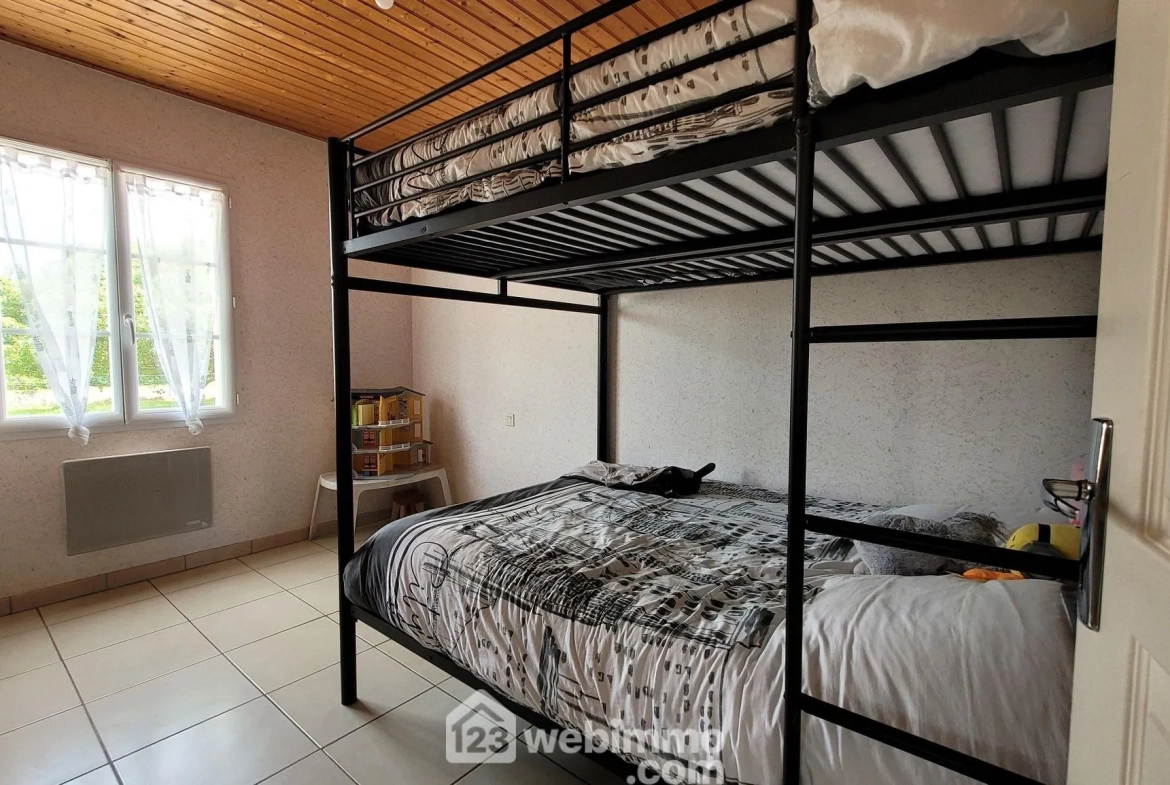 Maison de 80 m² avec garage à Le Bernard, calme proche plages 