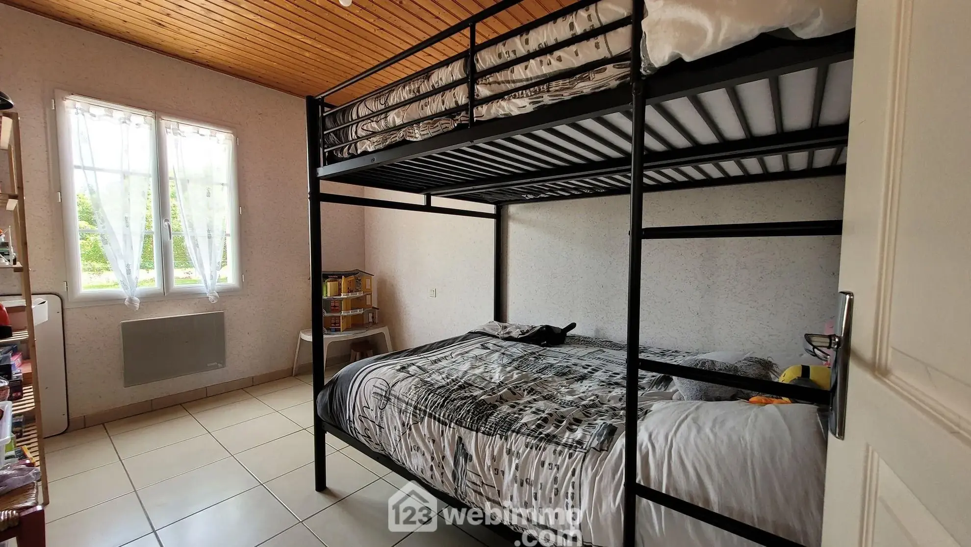 Maison de 80 m² avec garage à Le Bernard, calme proche plages 