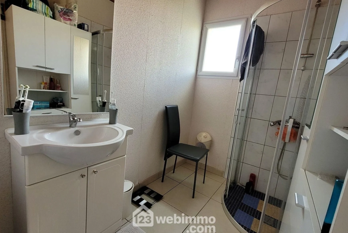 Maison de 80 m² avec garage à Le Bernard, calme proche plages 