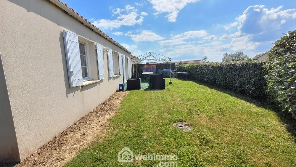 Maison de 80 m² avec garage à Le Bernard, calme proche plages 