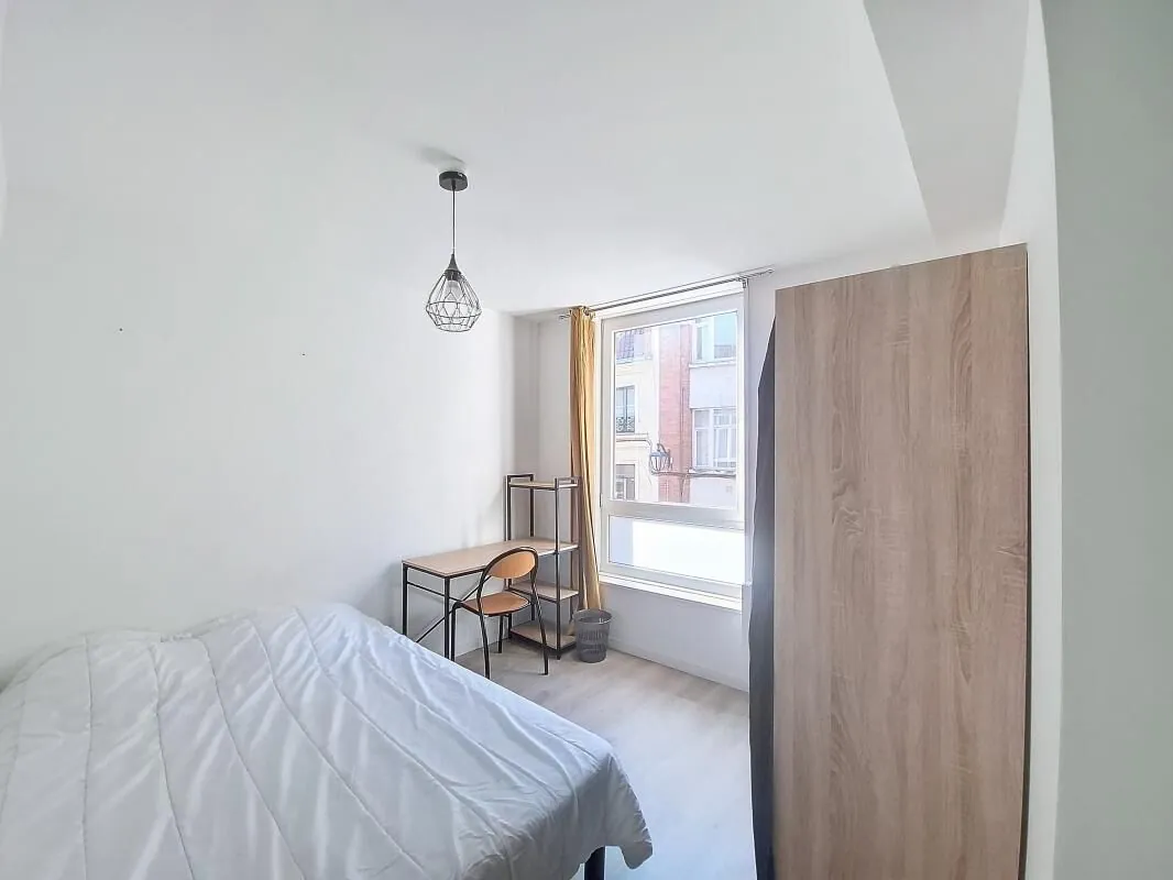 Investissez dans un appartement T4 de 77 m² meublé à Roubaix, idéal pour colocation 