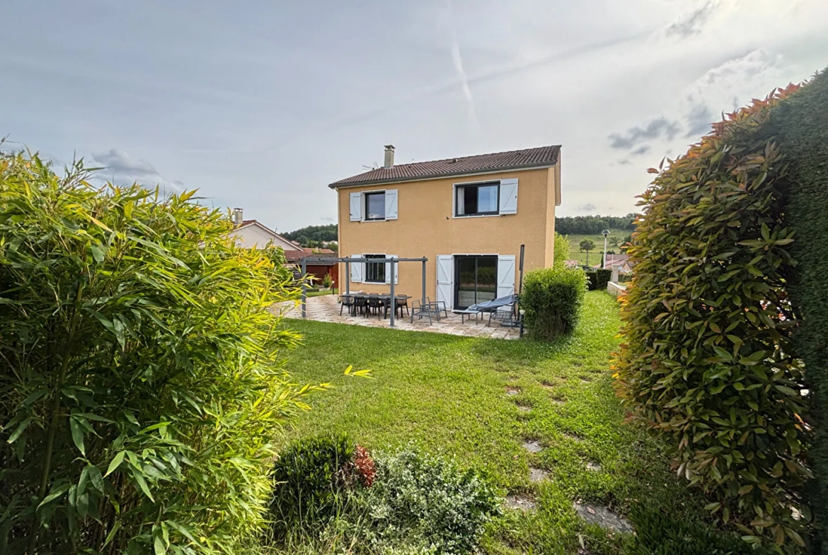Villa à Roche-la-Molière de 120 m² avec 4 chambres et terrain clos 601 m² 
