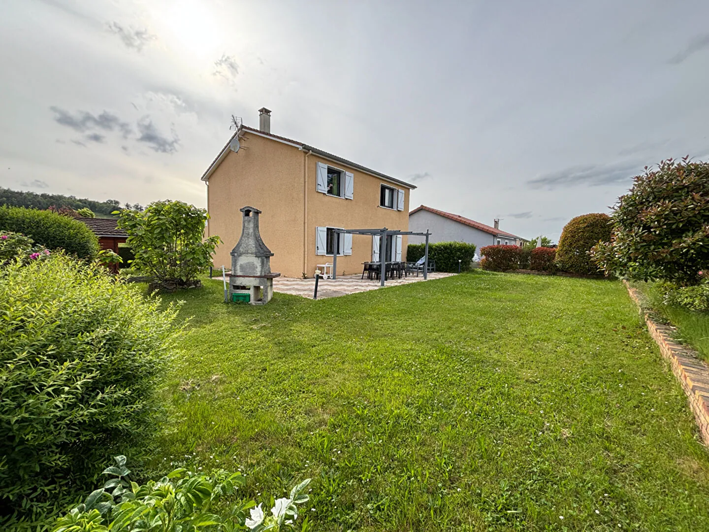 Villa à Roche-la-Molière de 120 m² avec 4 chambres et terrain clos 601 m² 