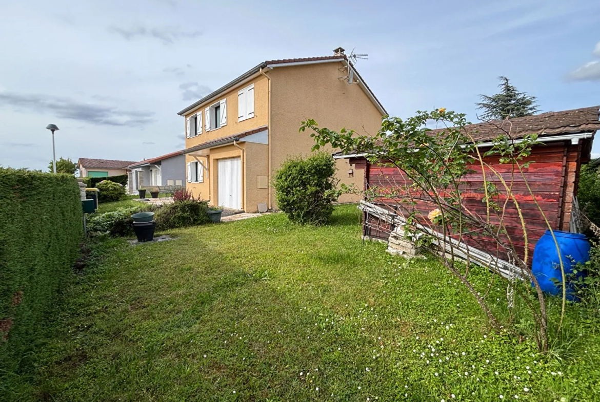 Villa à Roche-la-Molière de 120 m² avec 4 chambres et terrain clos 601 m² 
