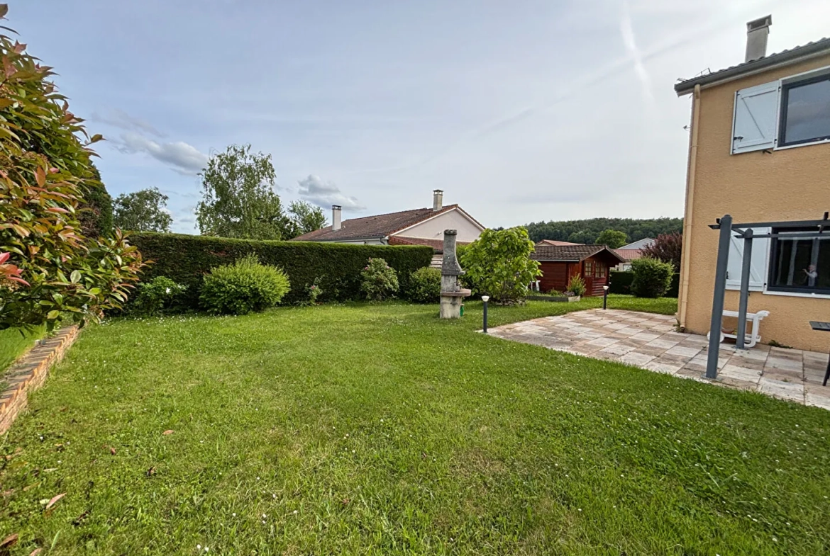 Villa à Roche-la-Molière de 120 m² avec 4 chambres et terrain clos 601 m² 