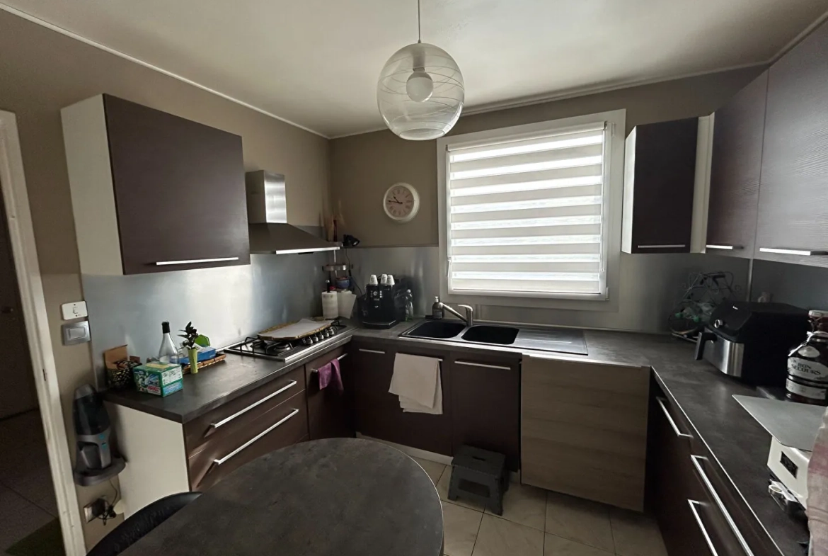 Villa à Roche-la-Molière de 120 m² avec 4 chambres et terrain clos 601 m² 