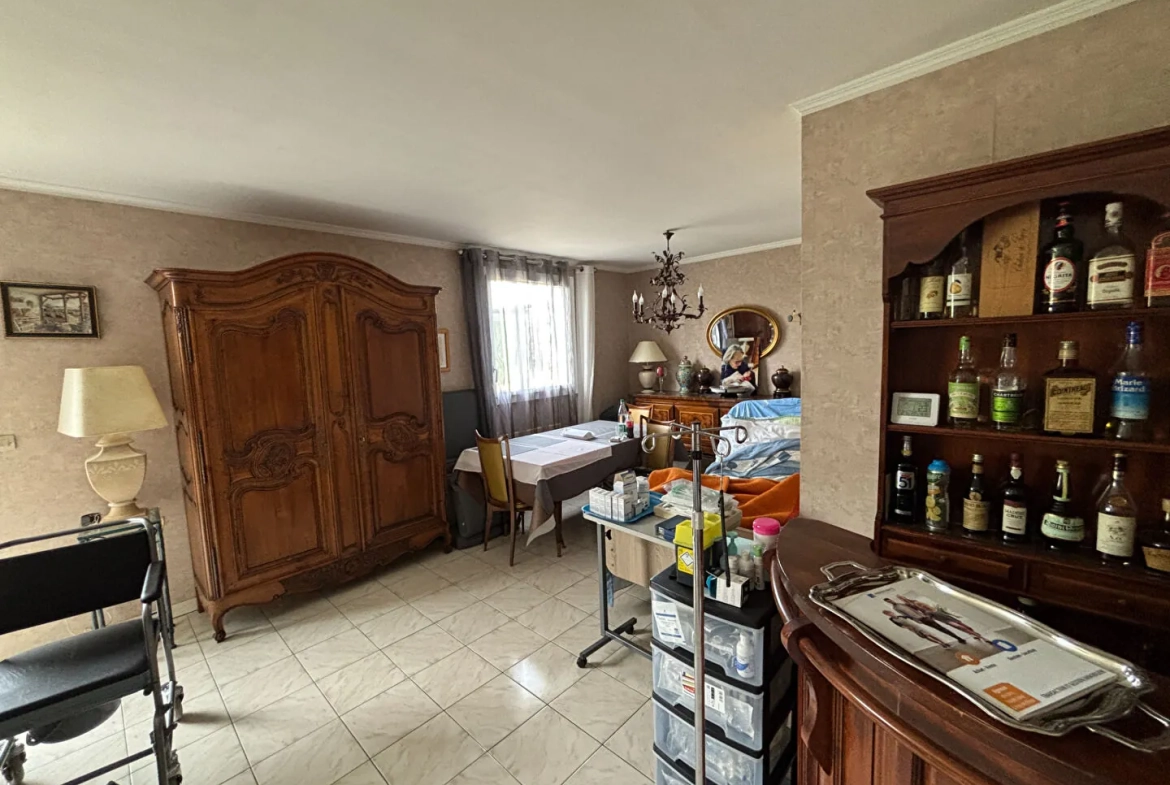 Villa à Roche-la-Molière de 120 m² avec 4 chambres et terrain clos 601 m² 