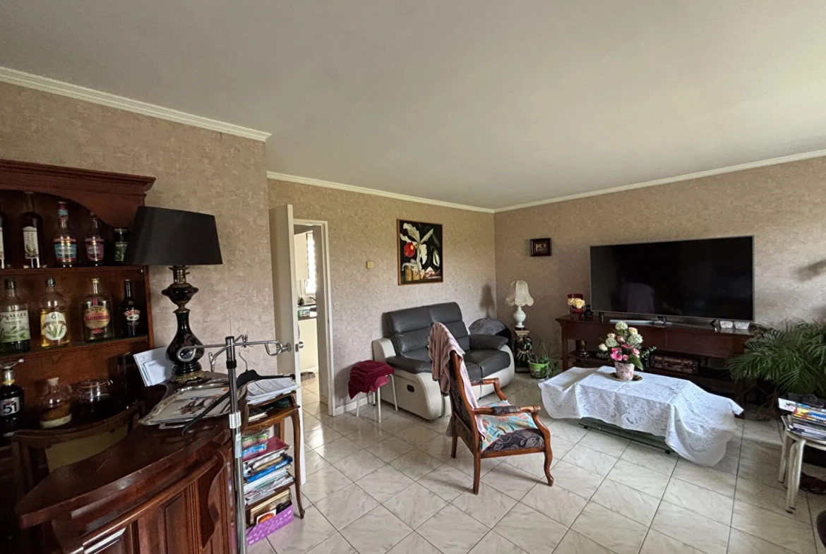 Villa à Roche-la-Molière de 120 m² avec 4 chambres et terrain clos 601 m² 