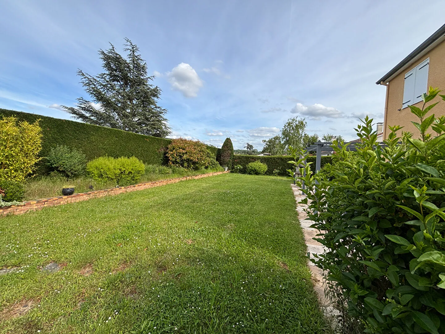 Villa à Roche-la-Molière de 120 m² avec 4 chambres et terrain clos 601 m² 