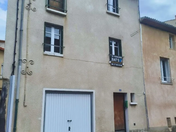 Charmante maison de village à Saint-Amant-Tallende de 51 m² avec garage