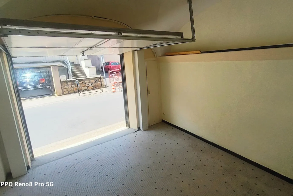 Charmante maison de village à Saint-Amant-Tallende de 51 m² avec garage 