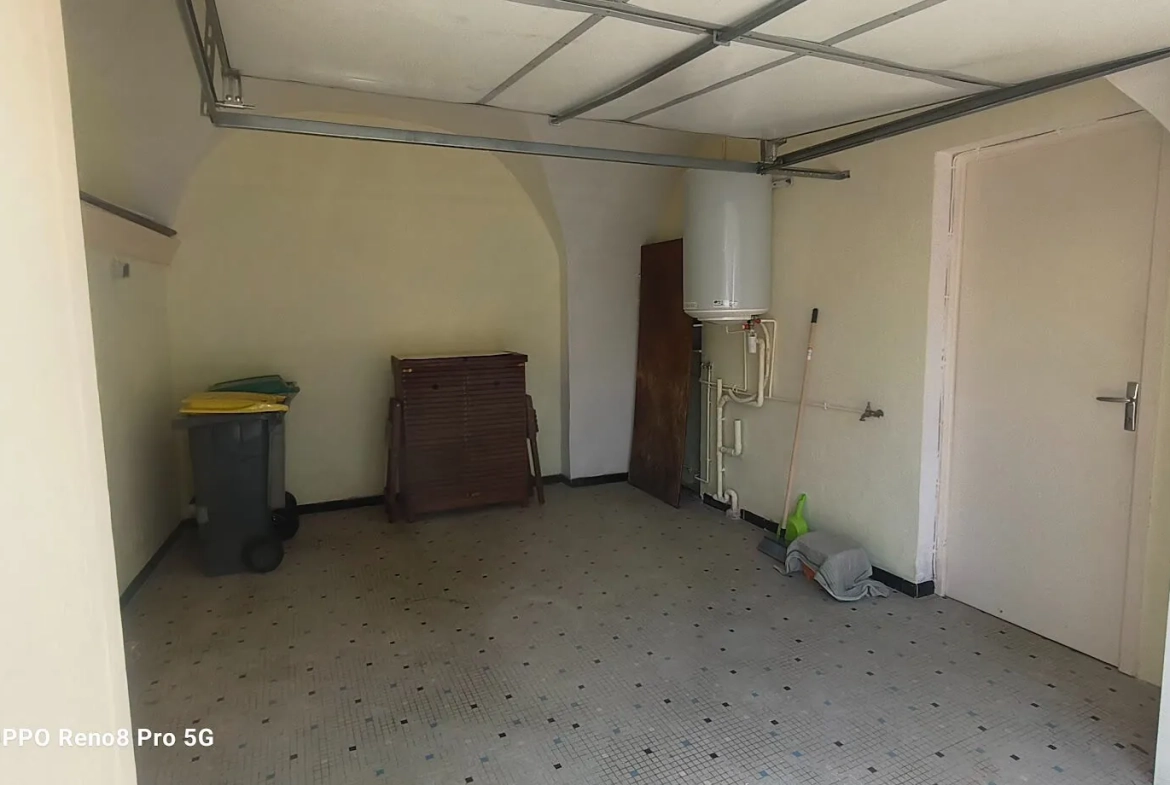 Charmante maison de village à Saint-Amant-Tallende de 51 m² avec garage 