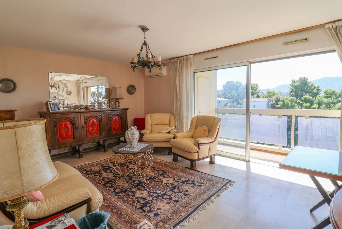 Appartement 3 pièces à vendre à Mazargues, Marseille, avec terrasse et garage 