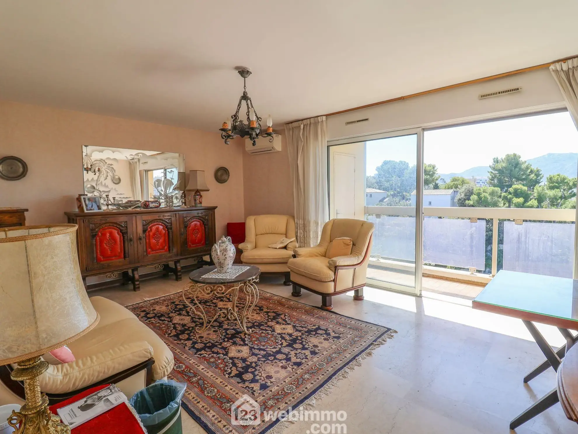 Appartement 3 pièces à vendre à Mazargues, Marseille, avec terrasse et garage 