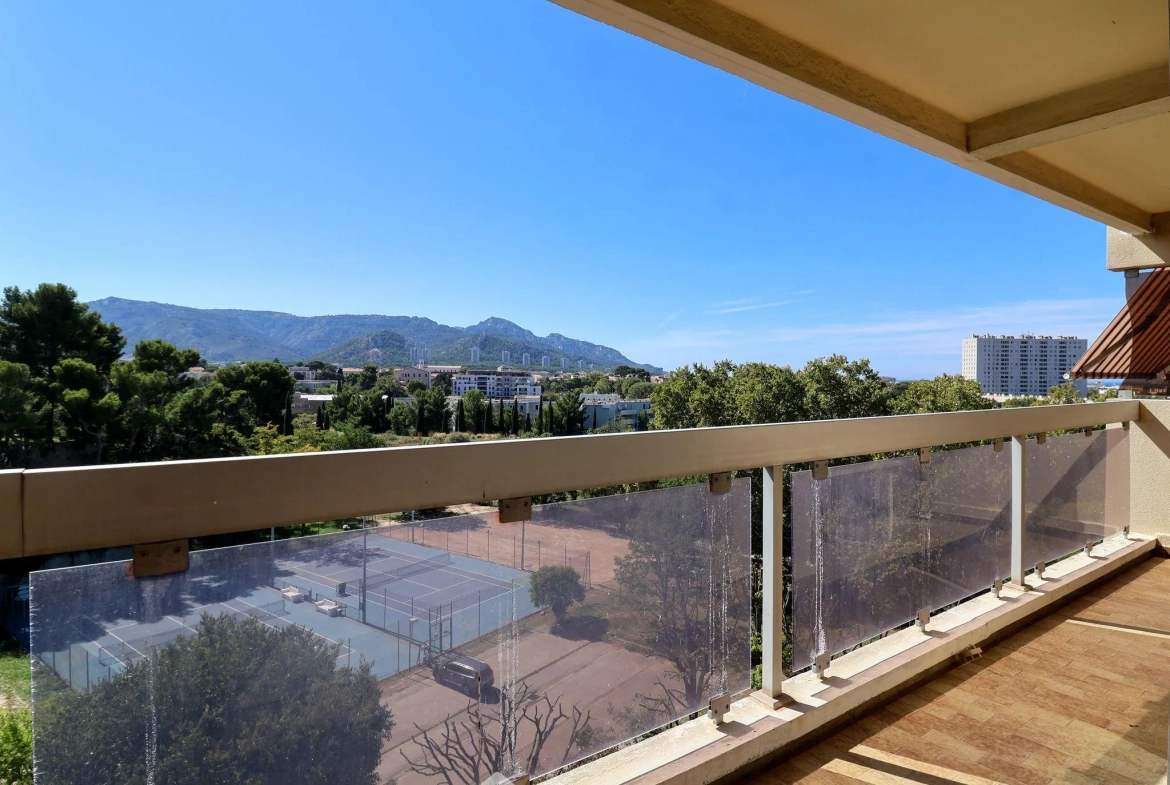 Appartement 3 pièces à vendre à Mazargues, Marseille, avec terrasse et garage 