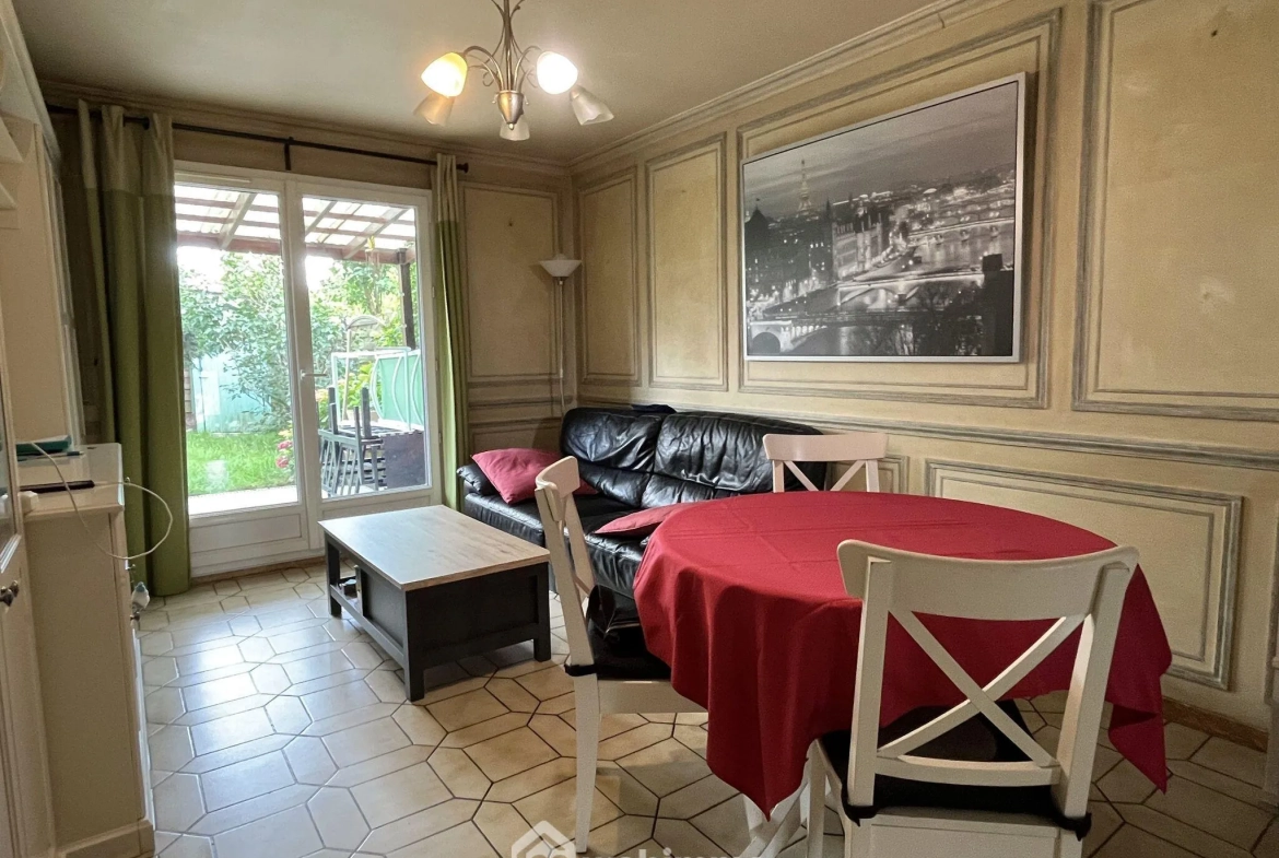 Maison mitoyenne de 88m² à Bondoufle avec jardin et garage 