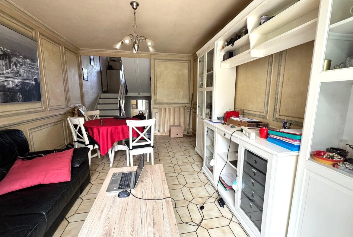 Maison mitoyenne de 88m² à Bondoufle avec jardin et garage 
