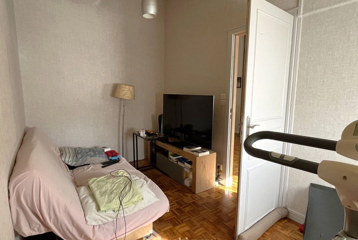 Maison mitoyenne de 88m² à Bondoufle avec jardin et garage 