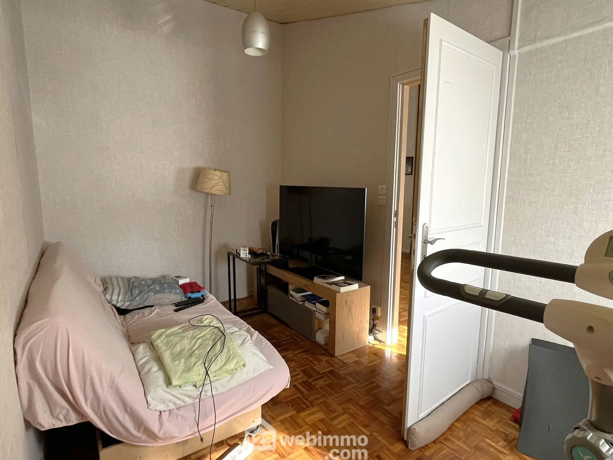 Maison mitoyenne de 88m² à Bondoufle avec jardin et garage 