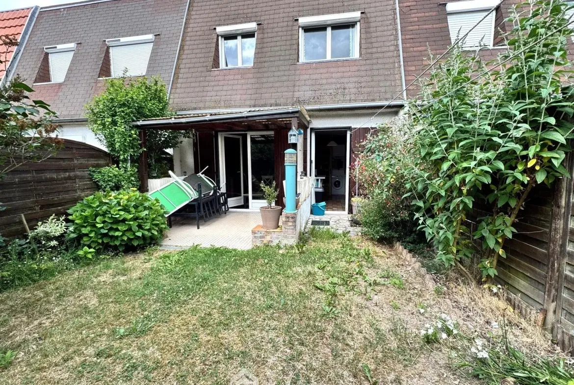 Maison mitoyenne de 88m² à Bondoufle avec jardin et garage 